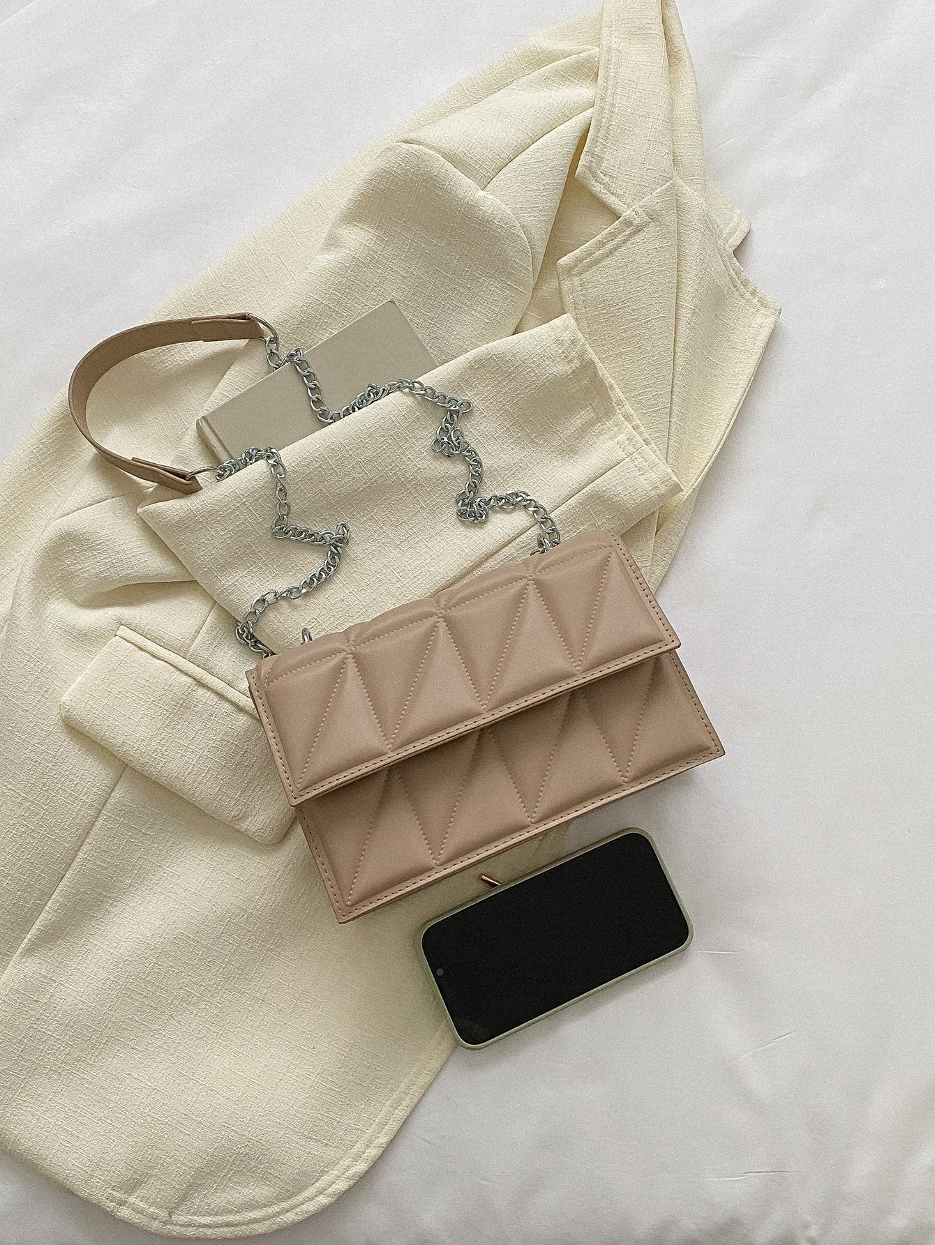 Minimalist Quilted Pattern Chain Square Bag