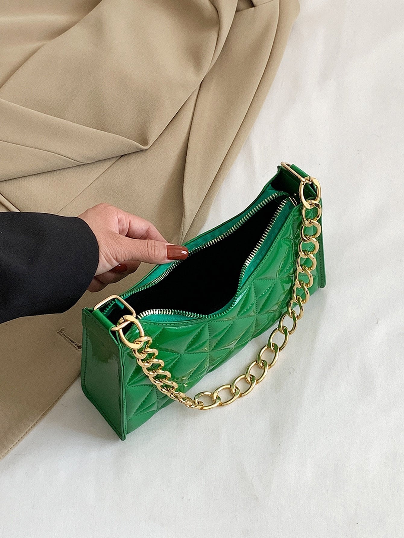 Quilted Detail Chain Bag